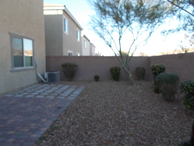 Building Photo - Spacious 3-Bed, 2-Bath Home in Prime Las Vegas Location