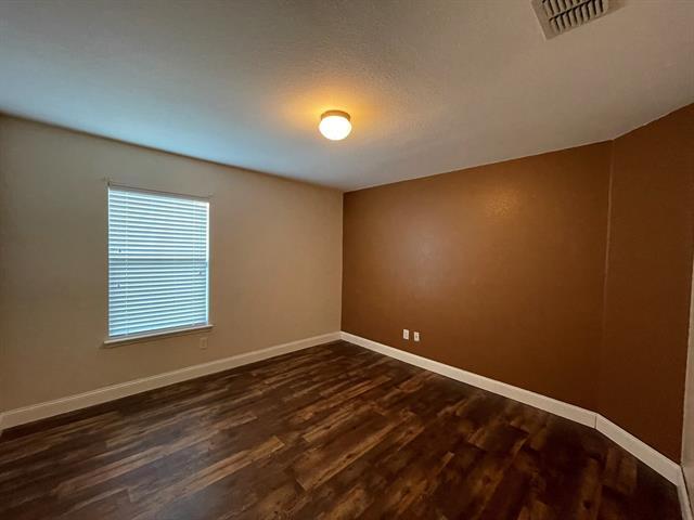 Building Photo - 804 White Fields Way