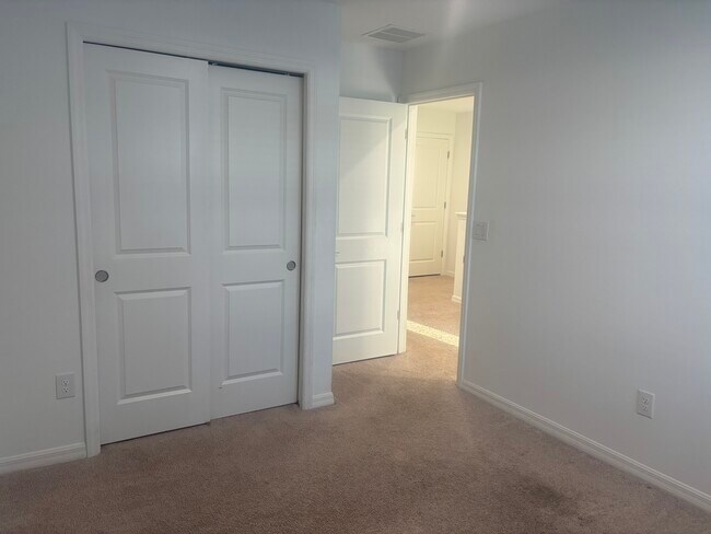Building Photo - 2302 Alee Ln