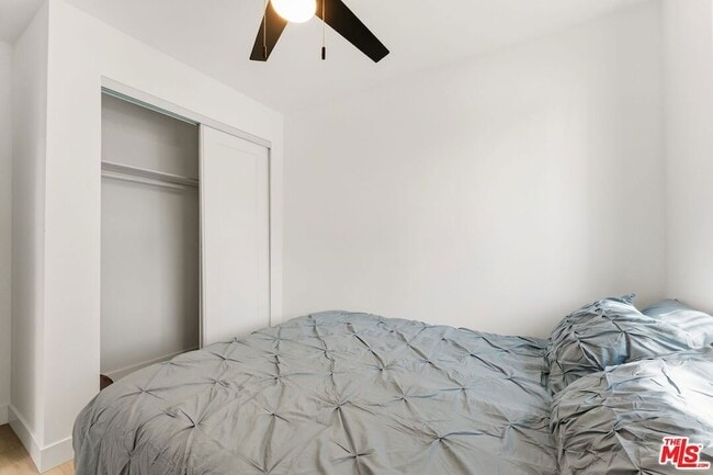 Building Photo - 7103 Hatillo Ave