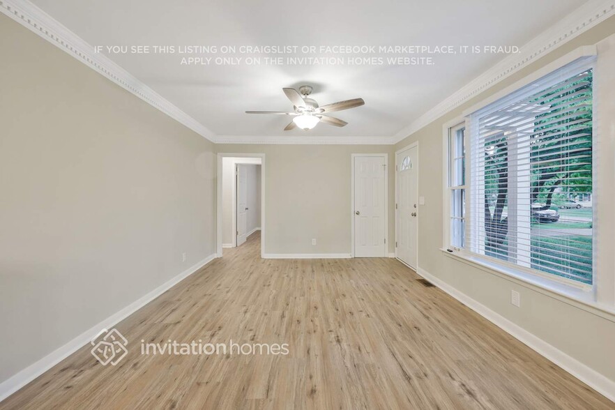 Building Photo - 2817 Dunmore Dr
