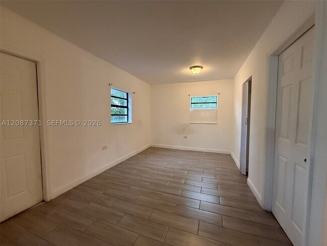 Building Photo - 237 NE 58th St