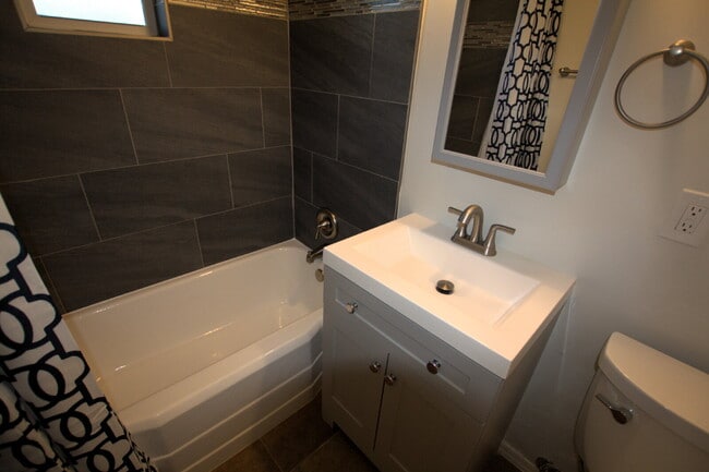 Building Photo - Completely Remodeled Duplex