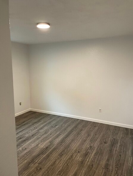 Building Photo - 144 Delaware Ave