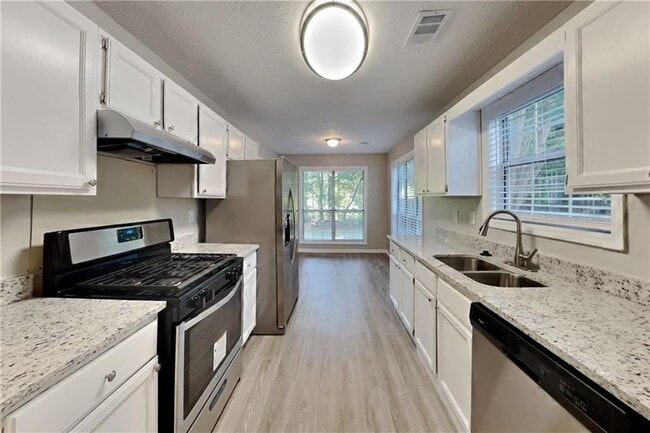 Building Photo - 1721 Omie Way