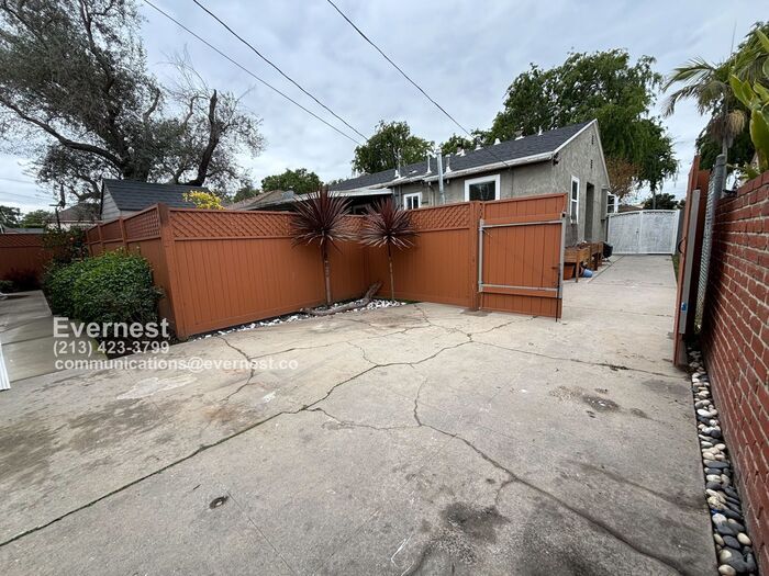 Building Photo - 3456 Redondo Blvd