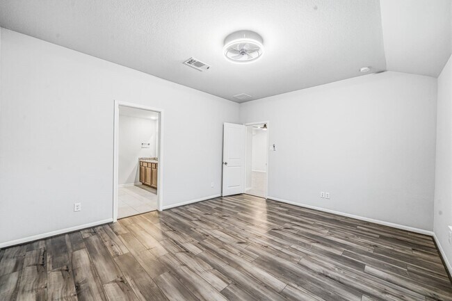 Building Photo - 2533 Allegretto Sea Dr