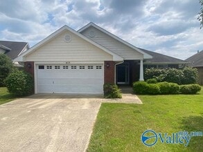 Building Photo - 4828 SE Canterwood Dr