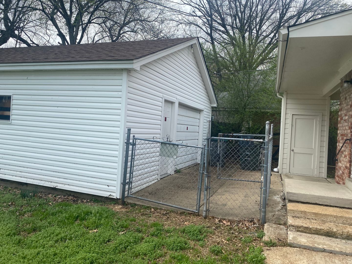 Building Photo - 4623 Violet Ave