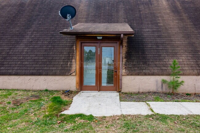 Building Photo - 90 Park St