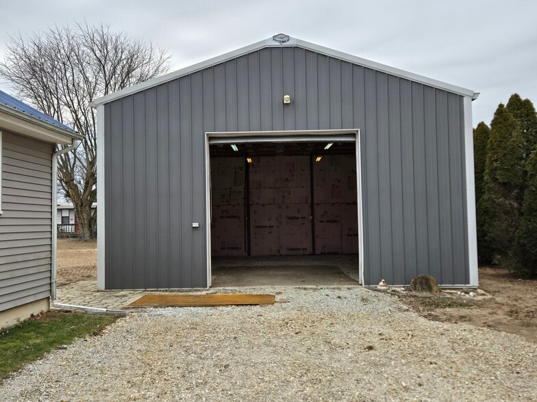 Pole Barn-Garage - 23118 Argos Corner Rd