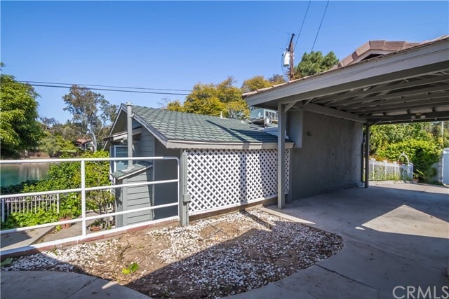 Building Photo - 501 Lakeside Dr
