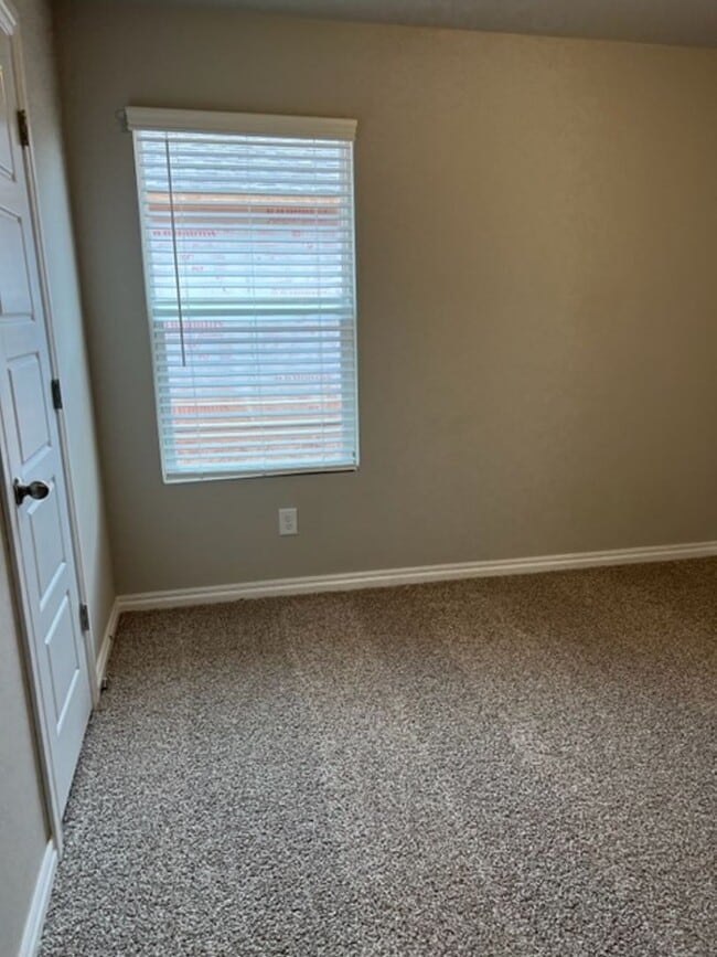 Building Photo - Brand New Home For Rent in Mustang