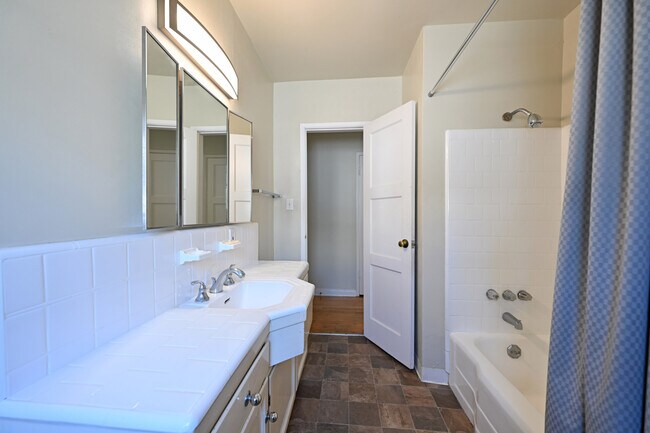 Building Photo - 11063 Ohio Ave