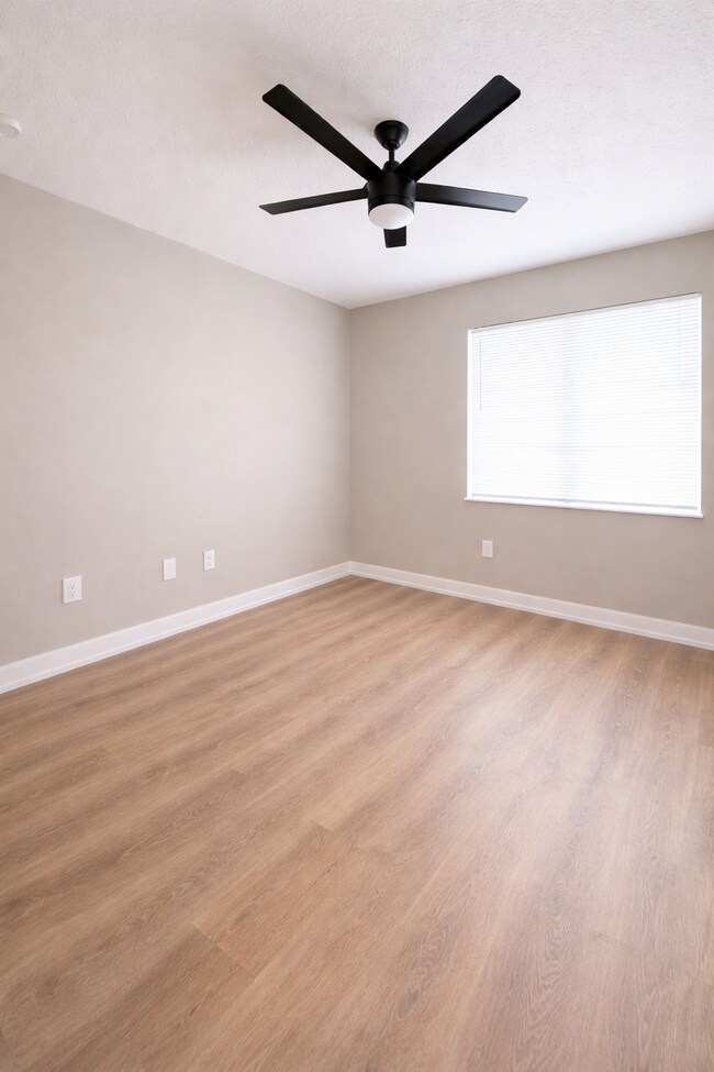 Building Photo - 8127 Chesebro Ave