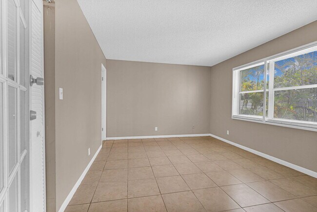 Building Photo - 3360 Spanish Moss Terrace