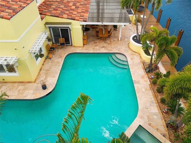 Building Photo - 500 Royal Plaza Dr