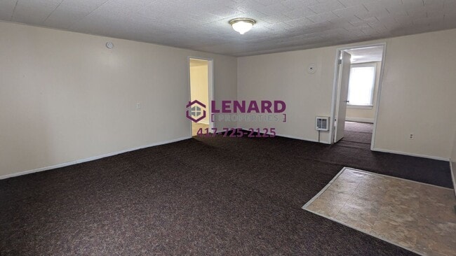 Building Photo - 446 N Claud Ave