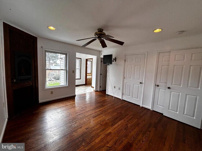 Building Photo - 123 Meadowbrooke Pl