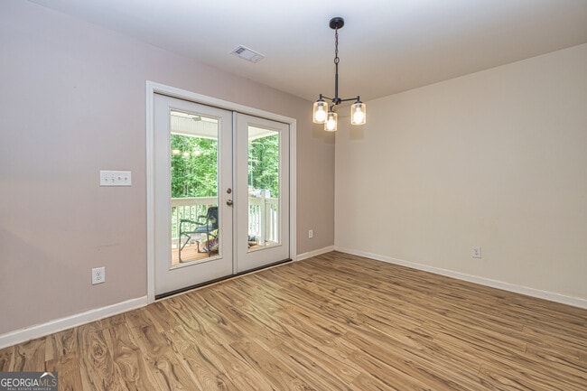 Building Photo - 759 Alvaton Rd