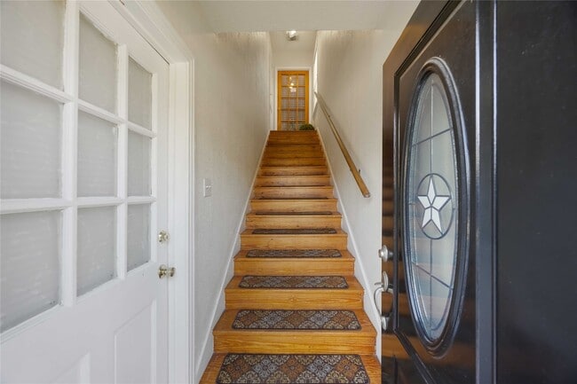 Building Photo - 2104 Winbern St