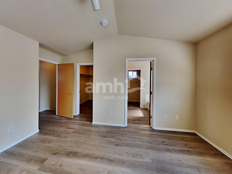 Building Photo - 19610 15th Avenue Ct E