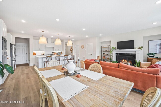 Building Photo - 4039 Heron Dr