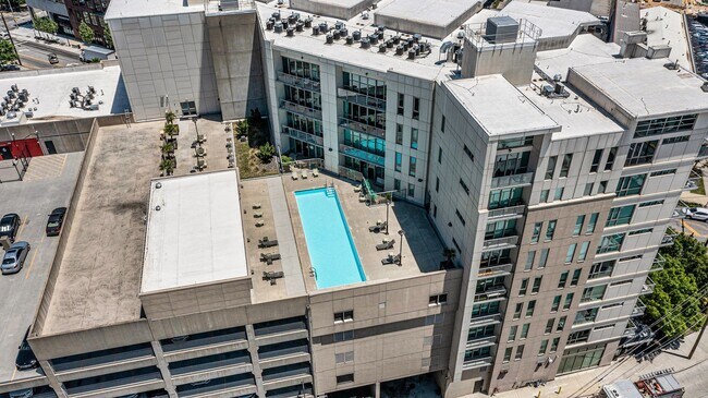 Building Photo - 1100 Howell Mill Rd NW