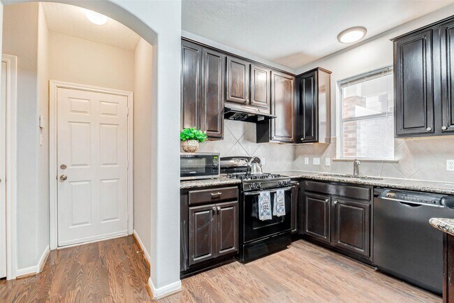 Building Photo - 5227 Brinkman Ct