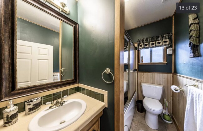 Building Photo - 2580 Rose Ave