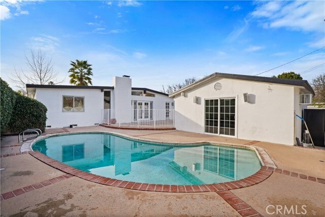 Building Photo - 5942 Graves Ave