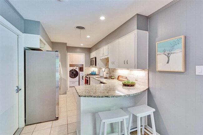 Building Photo - 3000 Mohawk Rd