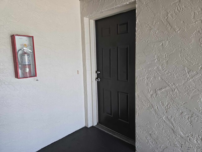 Building Photo - 419 Banana Cay Dr