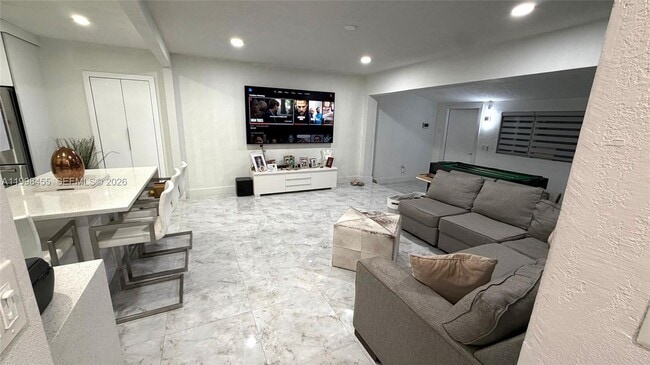 Building Photo - 1555 SW 21st Way