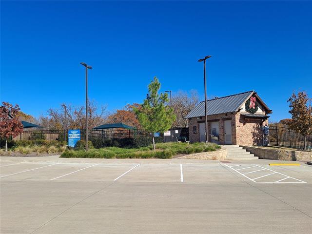 Building Photo - 3321 Riverside Dr