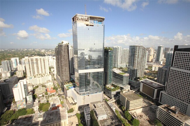 Building Photo - 950 Brickell Bay Dr