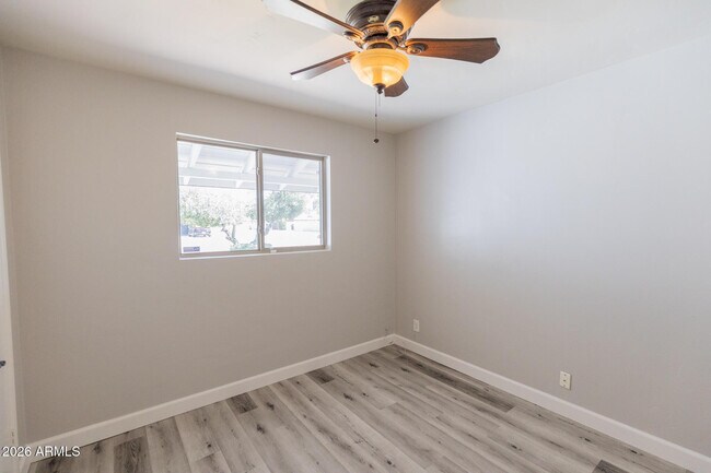 Building Photo - 1305 W Romo Jones St