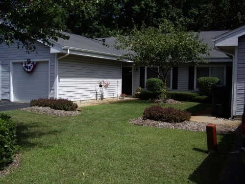 Building Photo - Spring Lake Apartments