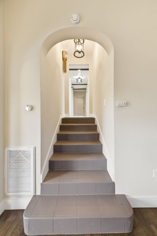 Building Photo - 3608 Wilshire Terrace