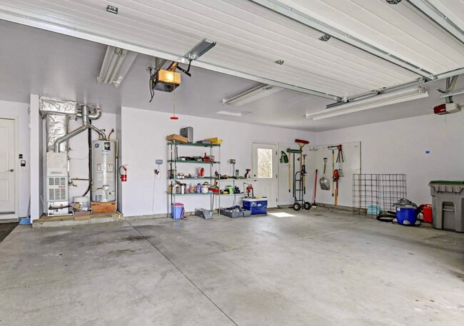 Building Photo - Bristol Heights Beauty: Single-Level 3-Car Garage Home with Private Backyard