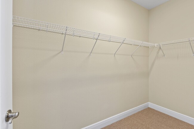 Building Photo - Savannah Park 3 bedroom townhouse