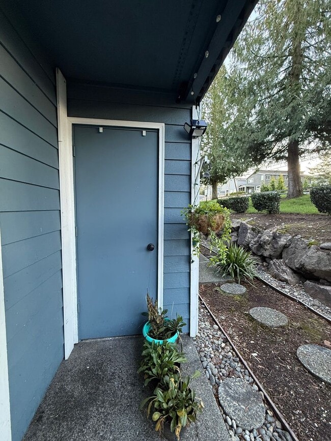 Building Photo - Ground-Level 2-Bedroom Condo at Martha’s Landing – Prime Mill Creek Location