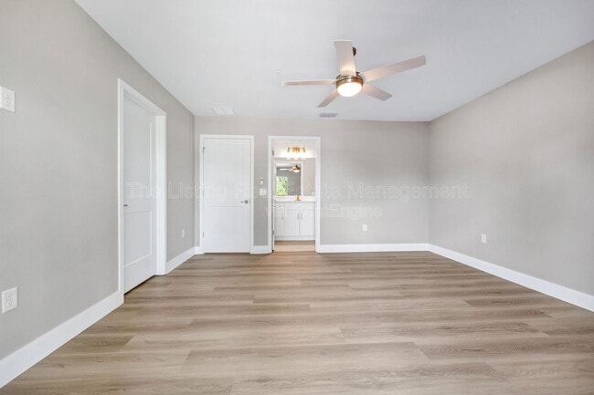 Building Photo - 37 SE 15th Terrace