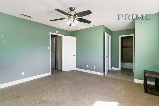 Building Photo - Amazing Austin condo!