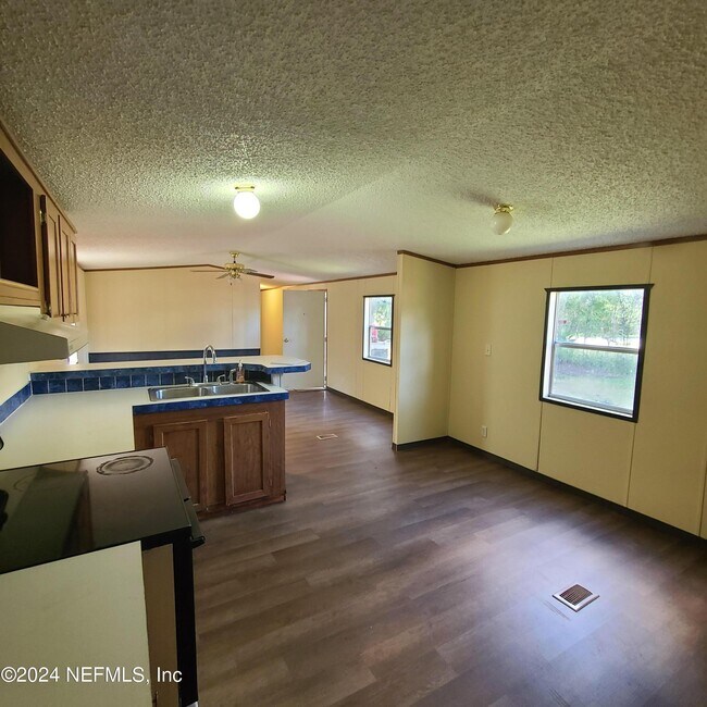Building Photo - 200 Amberjack St