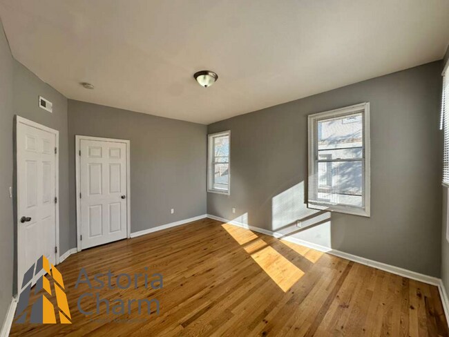 Building Photo - 3004 Clifton Ave