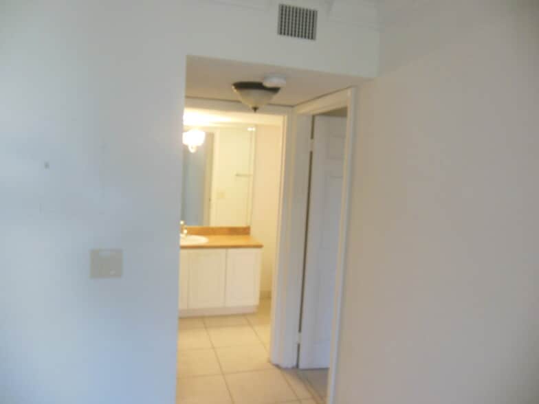 Building Photo - 8255 SW 152nd Ave