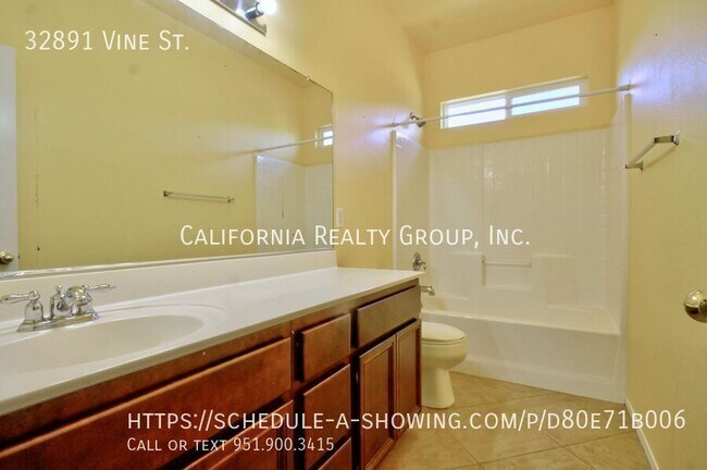 Building Photo - 32891 Vine St