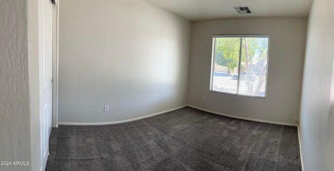 Building Photo - 352 W Gascon Rd