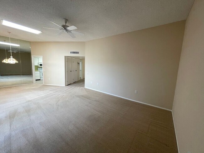 Building Photo - 16810 N Boswell Blvd